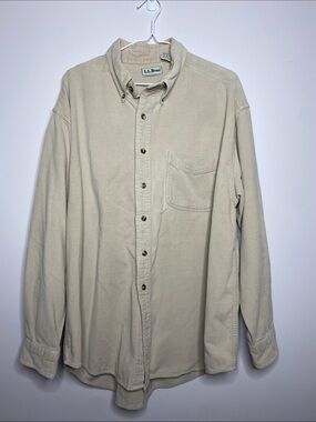 Vintage L.L. Bean Men's Light Beige Button-Down Corduroy Shirt